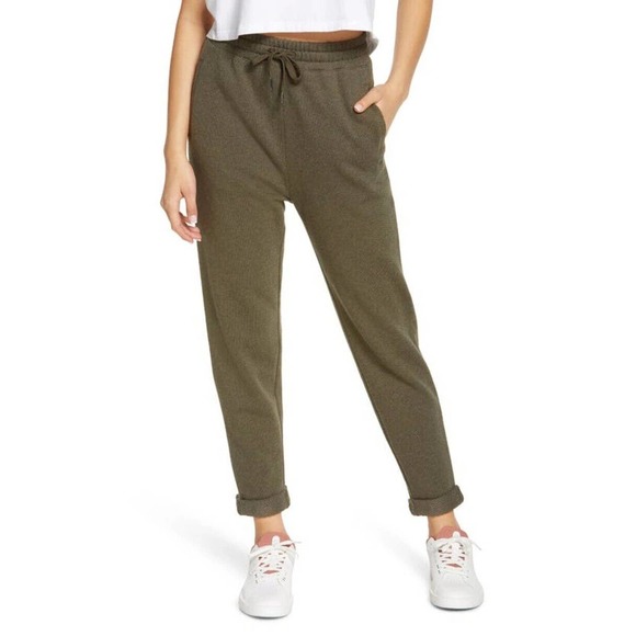 NWOT Sweaty‎ Betty Womens Nestle Up Taper Leg Trouser Sweatpants Sz Medium Green - Picture 1 of 14